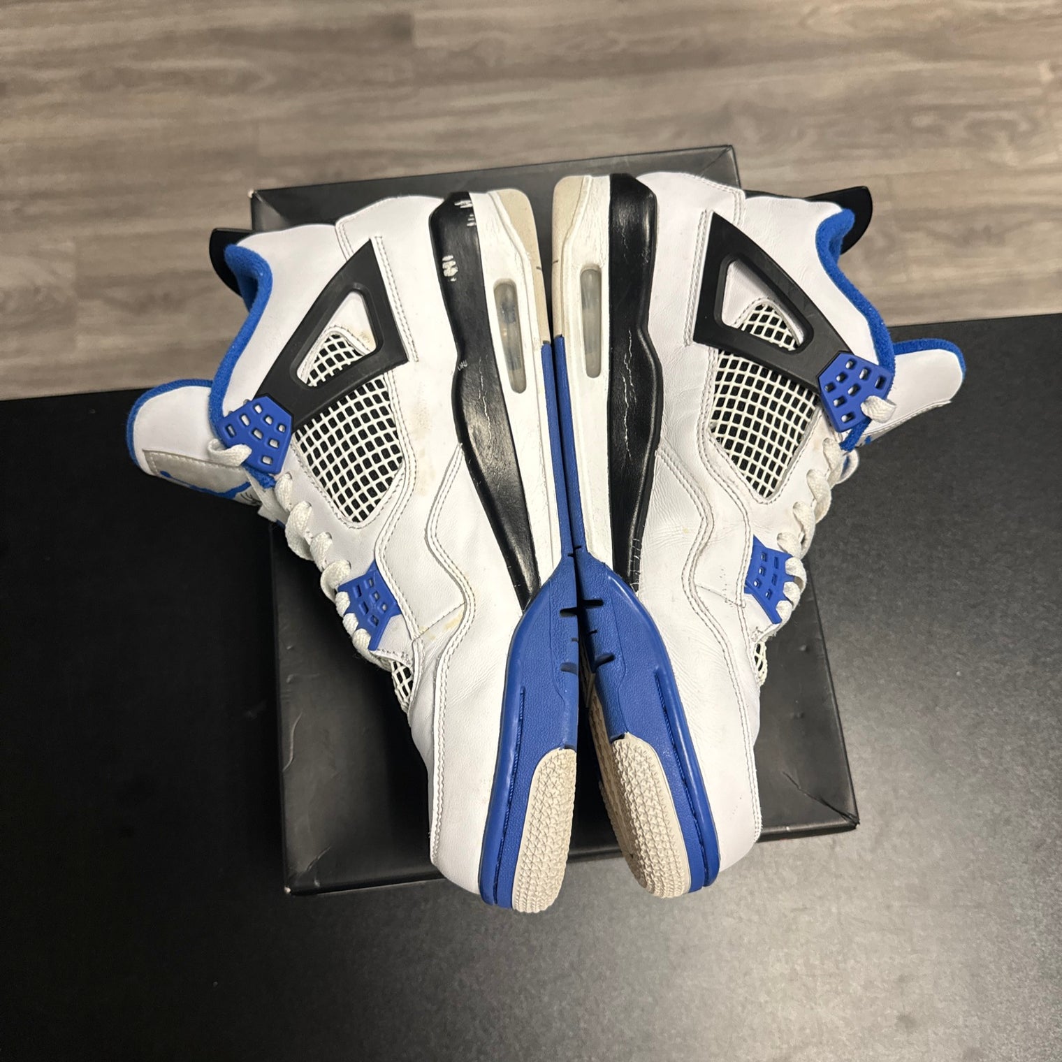 Jordan 4 Retro Mid Motorsports (USED)