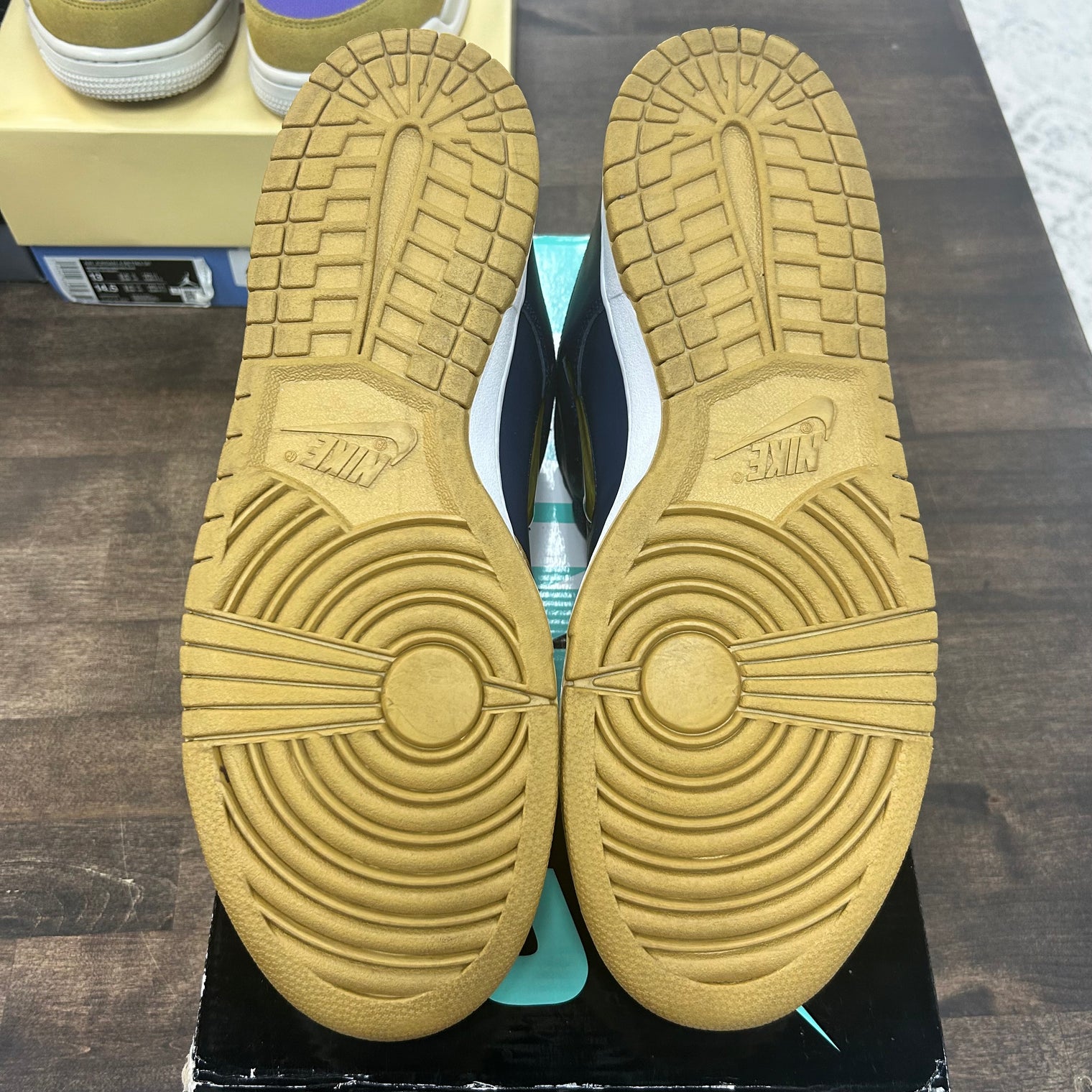 Supreme Jewel Swoosh Gold SB Dunk Low (USED)