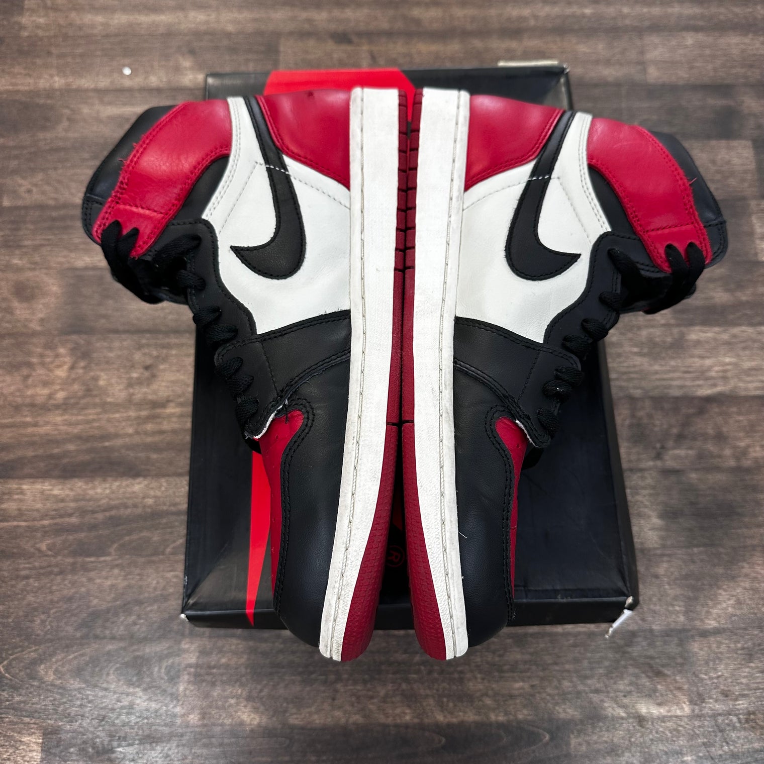 Bred Toe Jordan 1 High (USED)