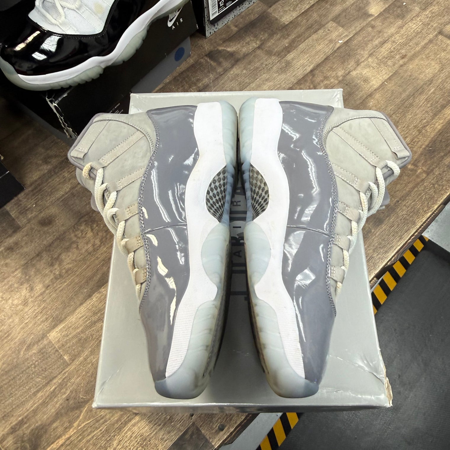 Cool Grey Jordan 11 Retro (2021) (USED)