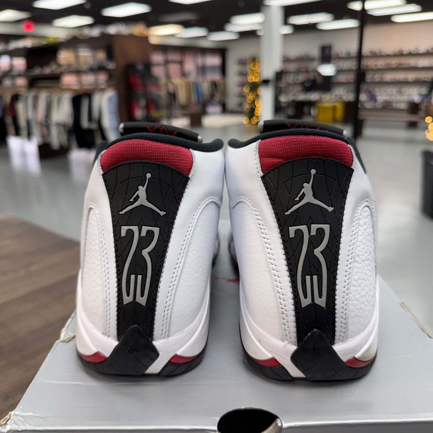 Black Toe Jordan 14 Retro (USED)