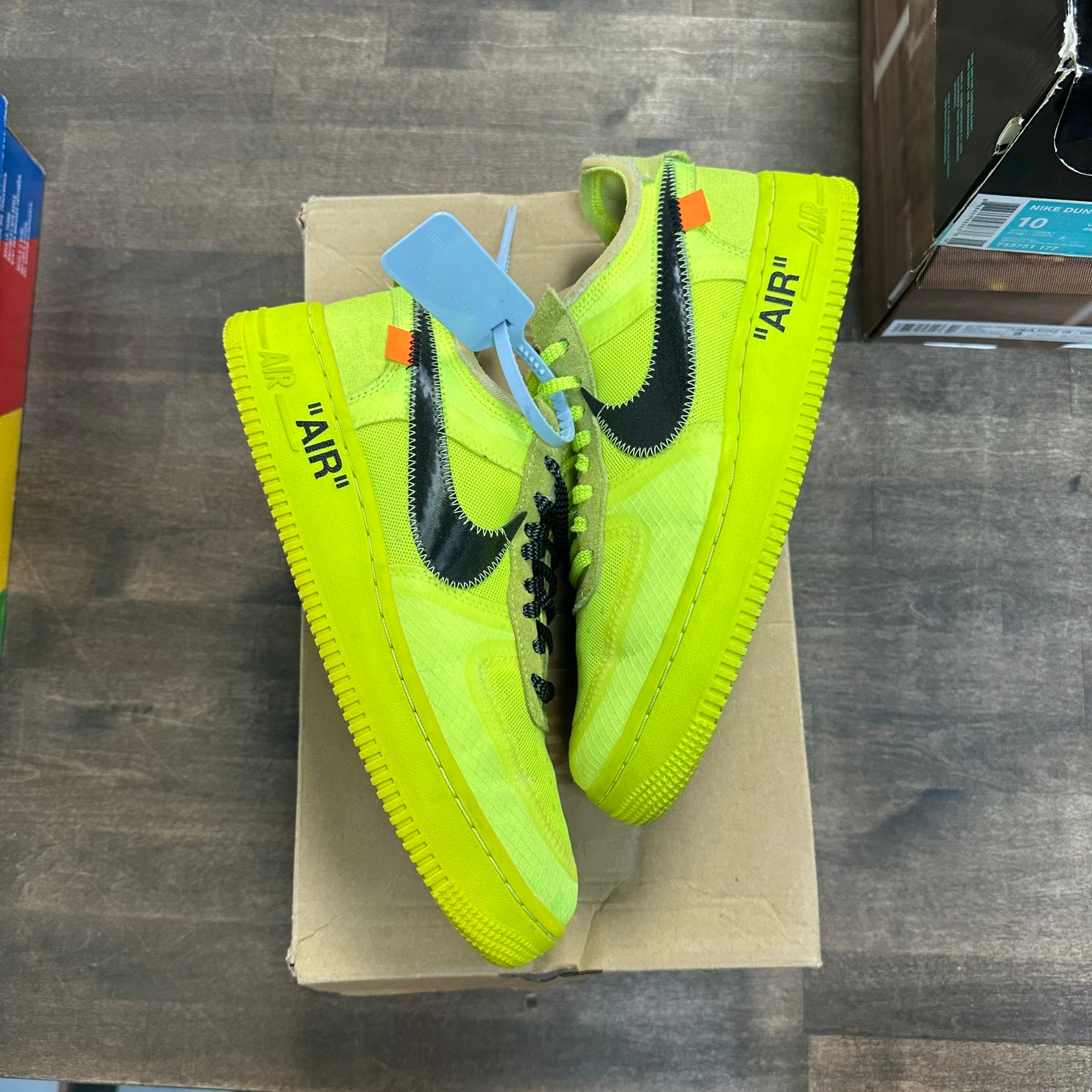 Off-White Volt Nike Air Force 1 Low (USED)