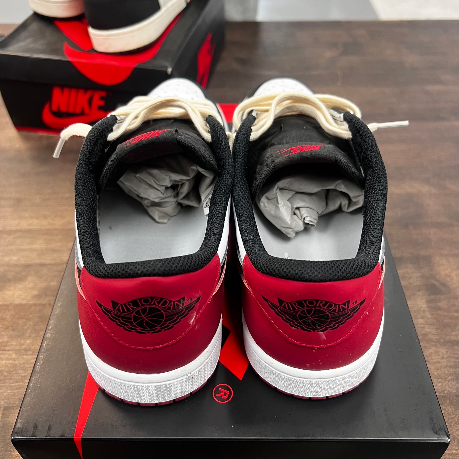 Black Toe Jordan 1 Low (USED)