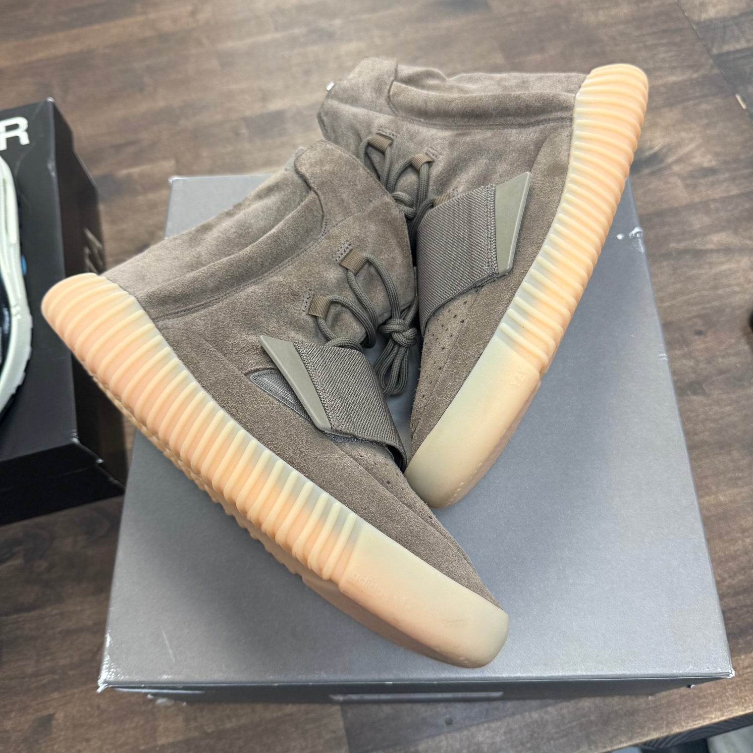 Chocolate Yeezy Boost 750 (USED)