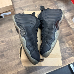 Nike Air Foamposite One Stealth (US 13) (USED) Size 13 (Pre-Owned) - Image 1