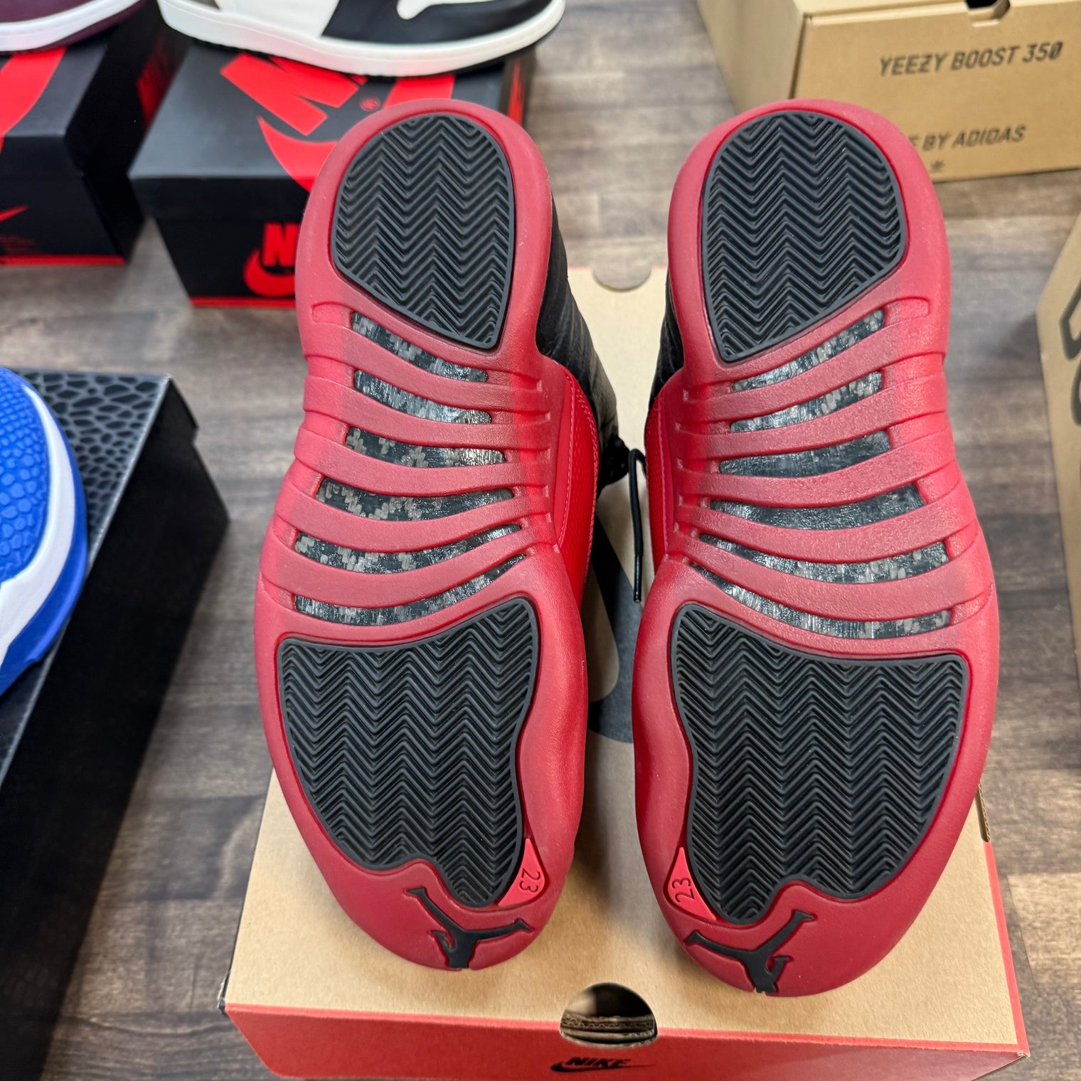 Flu Game Jordan 12 Retro (Lightly worn)
