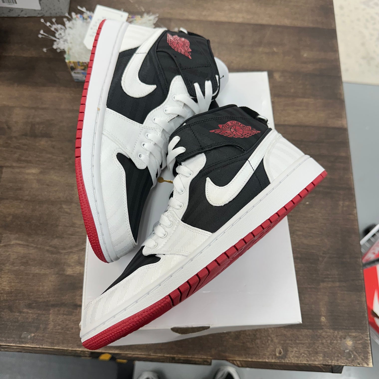 Canvas White Black Gym Red Jordan 1 Mid SE Utility (USED, Replacement Box)