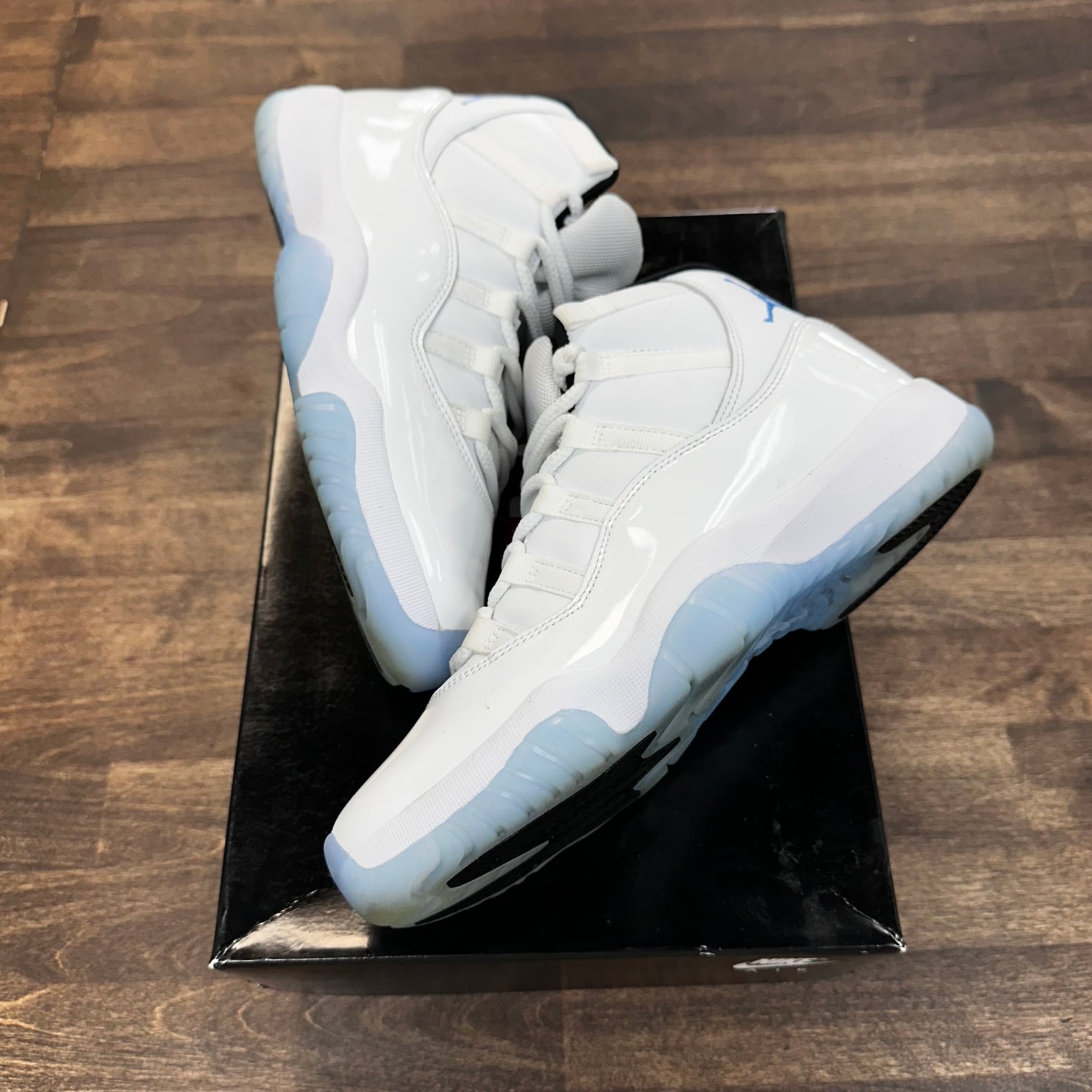 Legend Blue Jordan 11 (2024) (USED)
