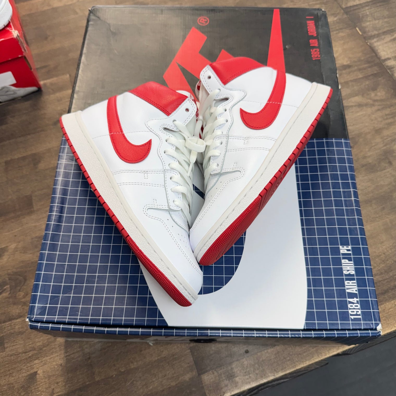 Jordan New Beginnings Pack Retro High 1 & Nike Air Ship (USED)