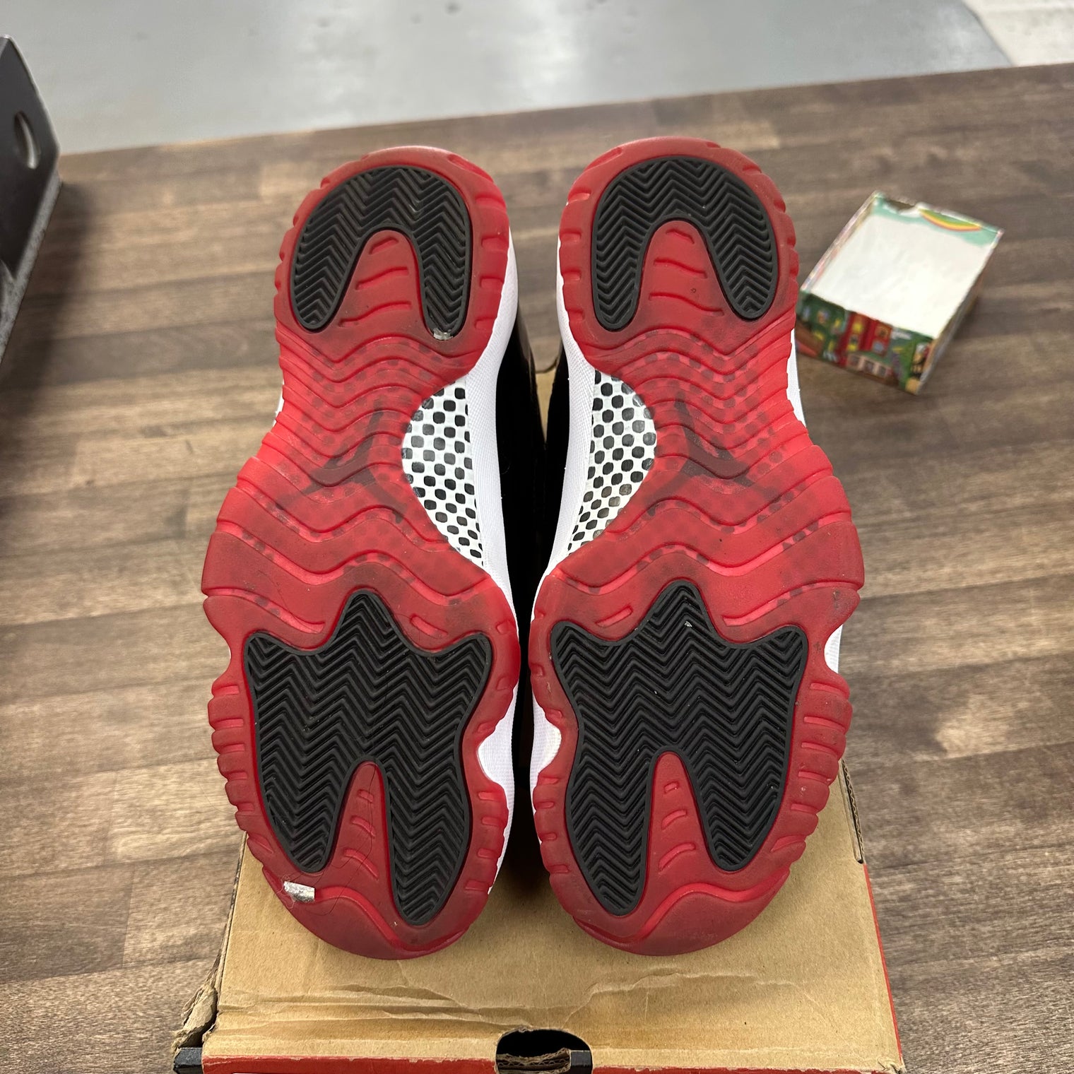 Bred Jordan 11 2019 (USED)