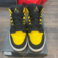 (GS) New Love Jordan 1 Mid (USED)