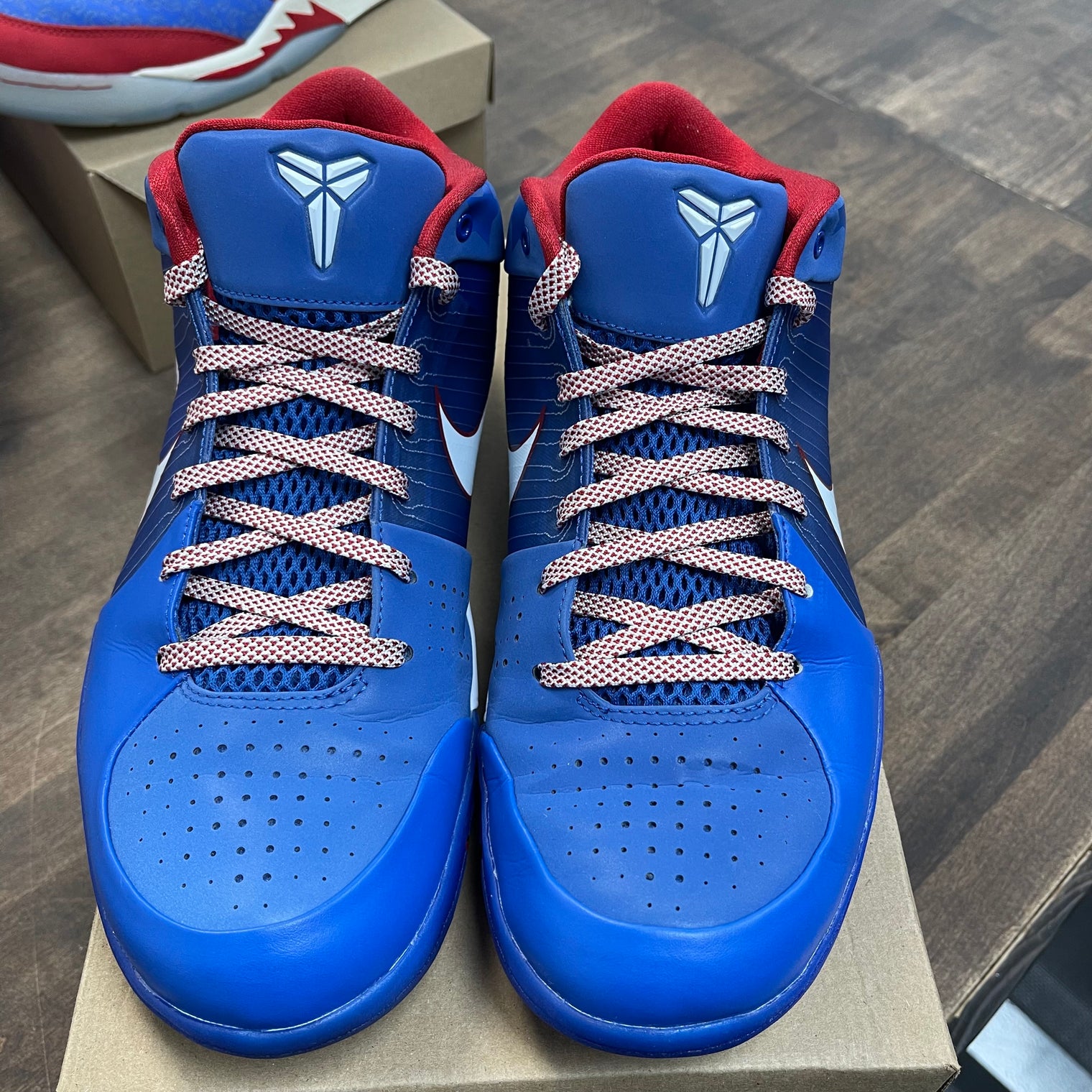 Philly Kobe 4 (USED,No Box)