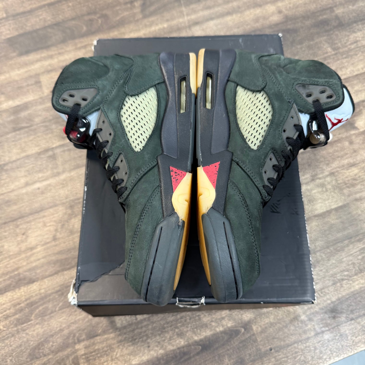 (W) Gore-Tex Jordan 5 Retro (USED)