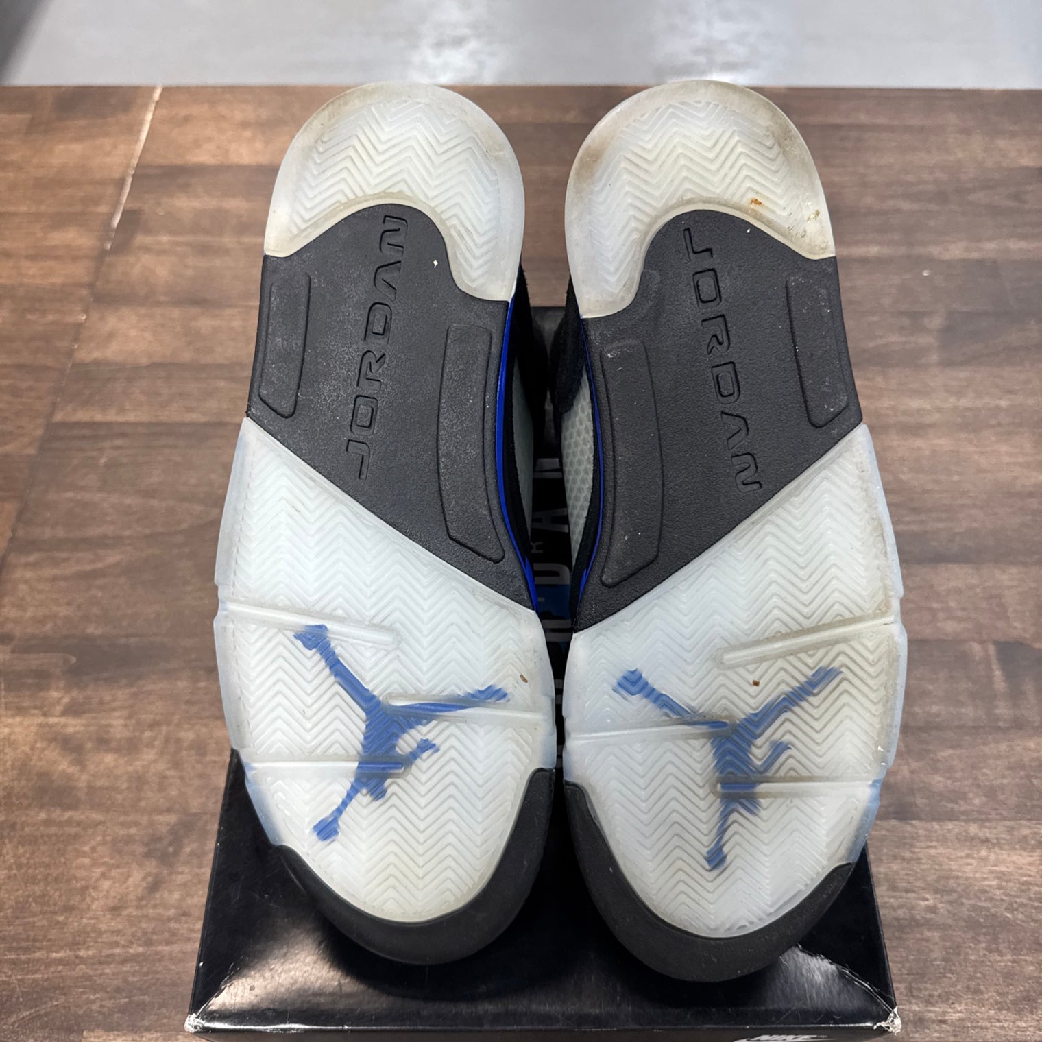 Racer Blue Jordan 5 (USED,Replacement Box)