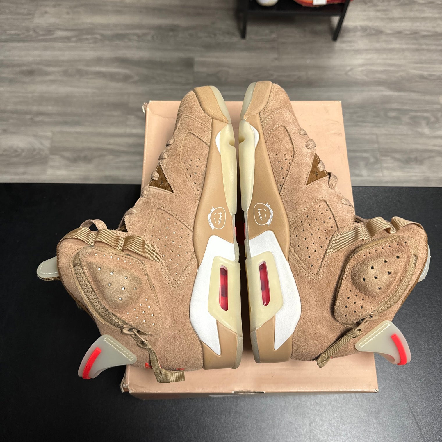 British Khaki Travis Scott Jordan 6 (USED)