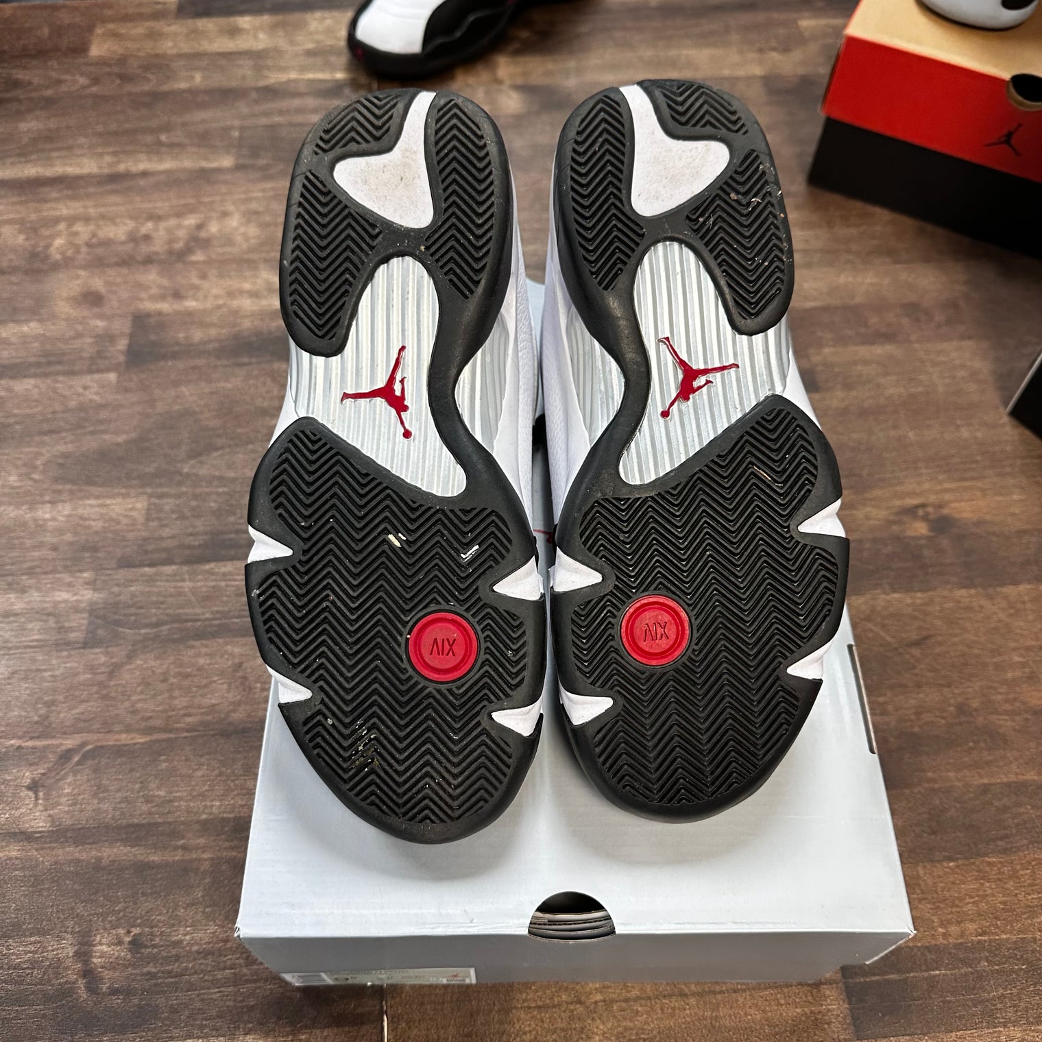 Black Toe Jordan 14 (USED)