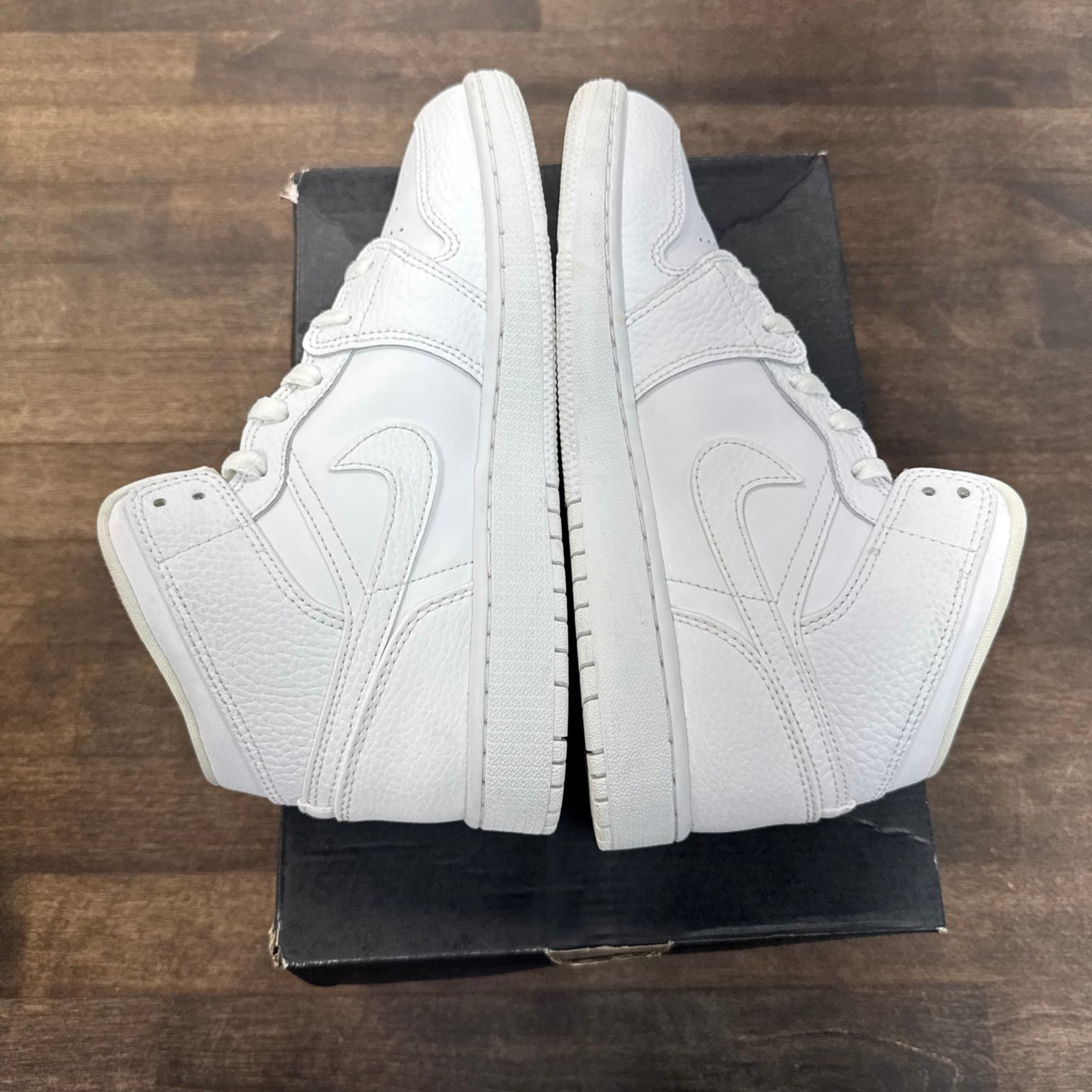 Triple White Tumbled Leather Jordan 1 Mid (GS) (USED)