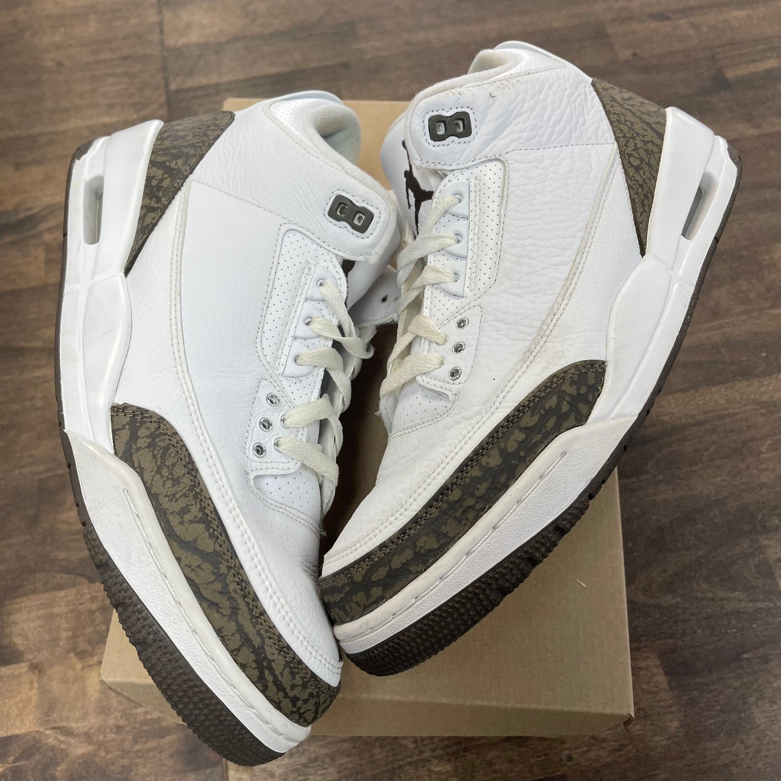 Mocha Jordan 3 (USED,No Box)
