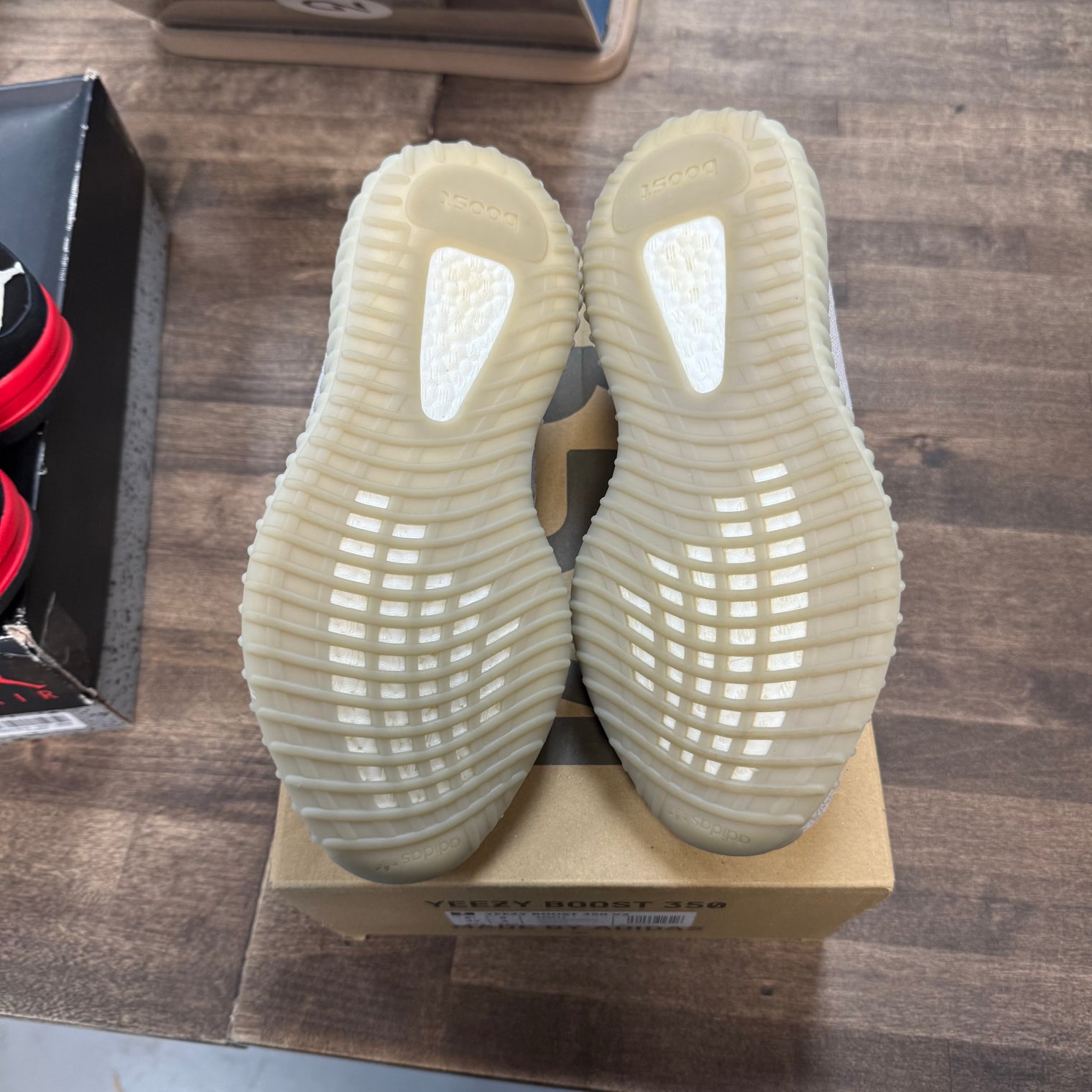 adidas Yeezy Boost 350 V2 Tail Light (US 8.5) (Lightly Worn)