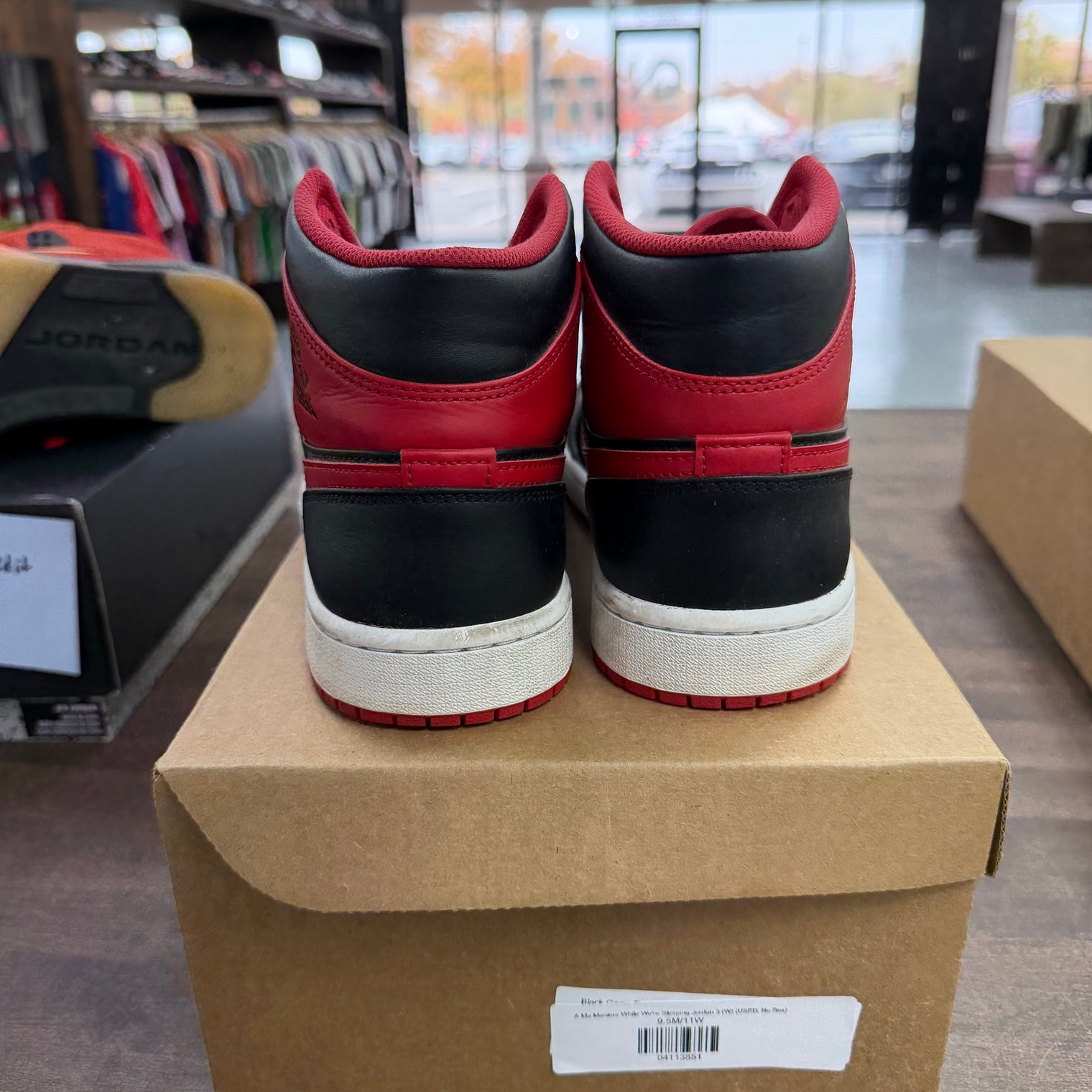 Alternate Bred Jordan 1 Mid (2022) (USED, No Box)