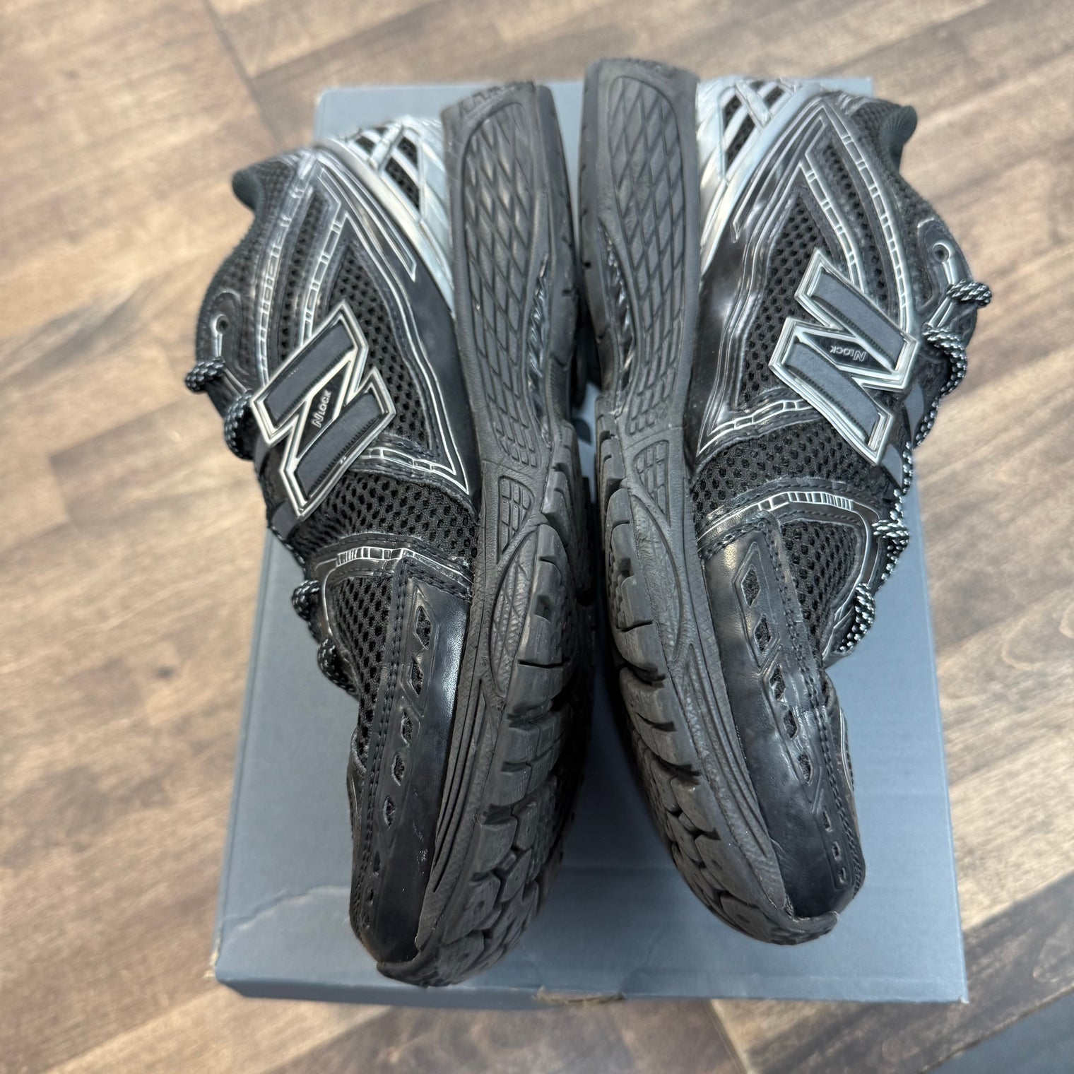 Black Silver New Balance 1906R (USED)