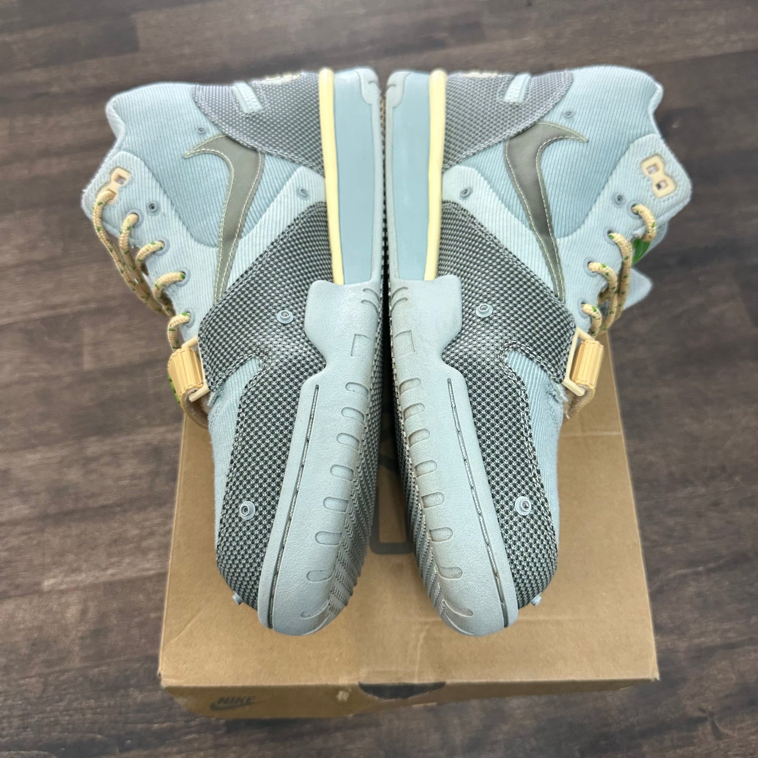 Travis Scott Nike Trainer Grey Haze (USED)