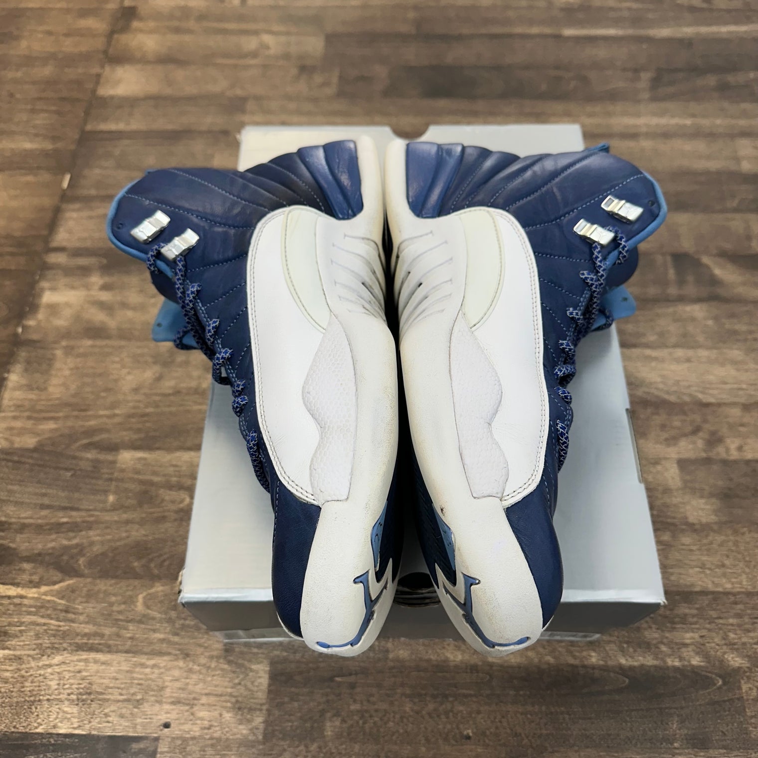 Indigo Jordan 12 Retro (USED, Replacement Box)