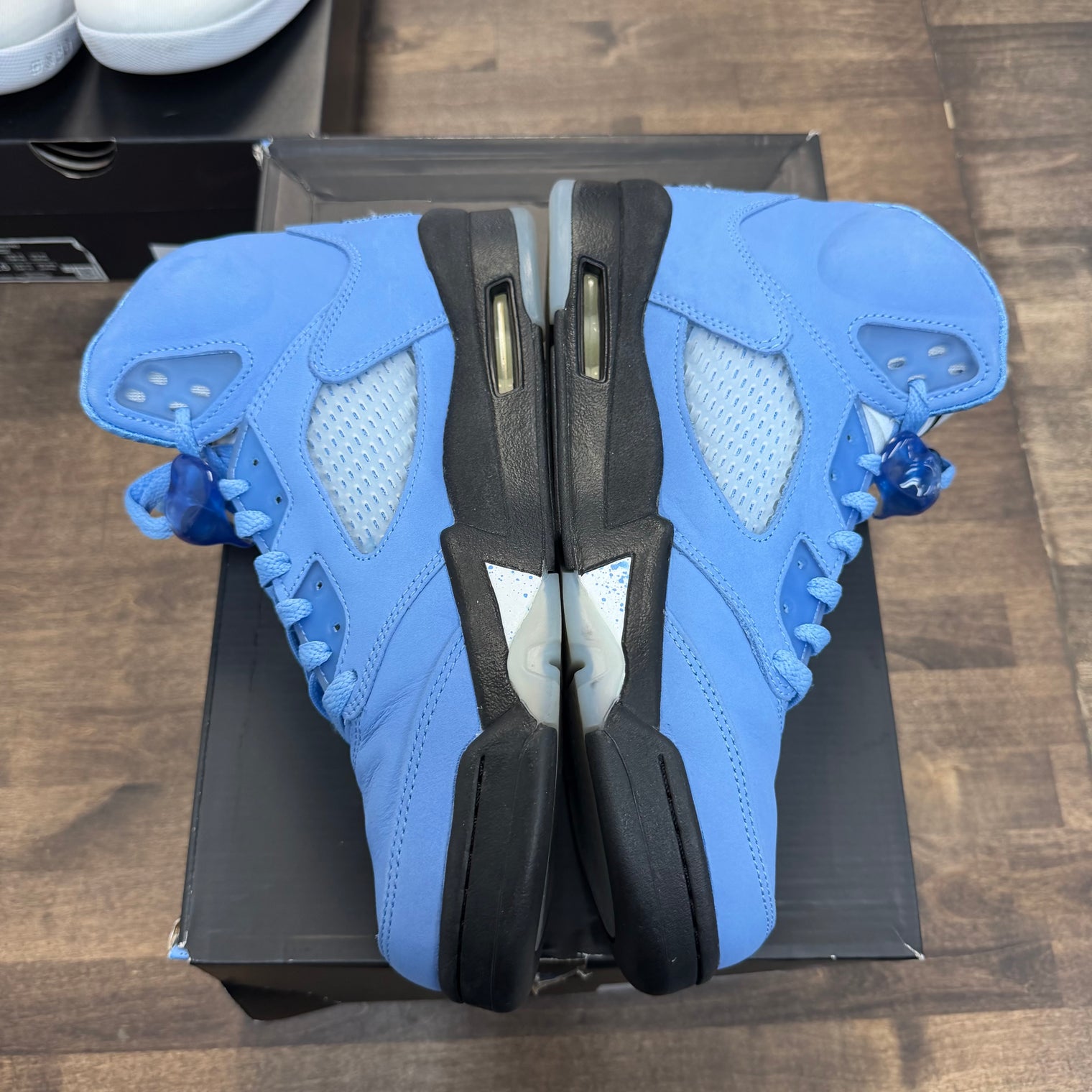 UNC Jordan 5 Retro (USED)
