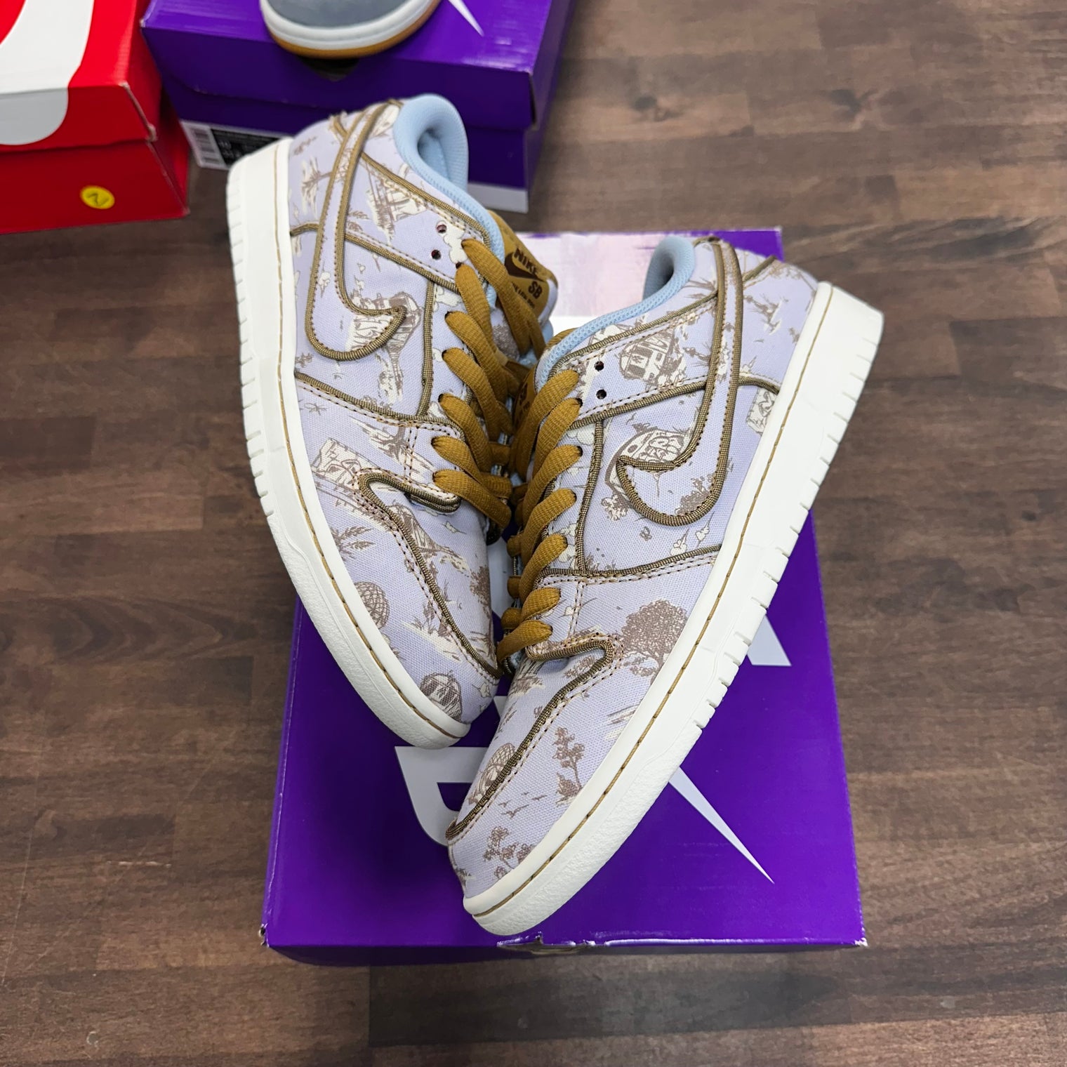 City of Style Nike SB Dunk Low (USED)