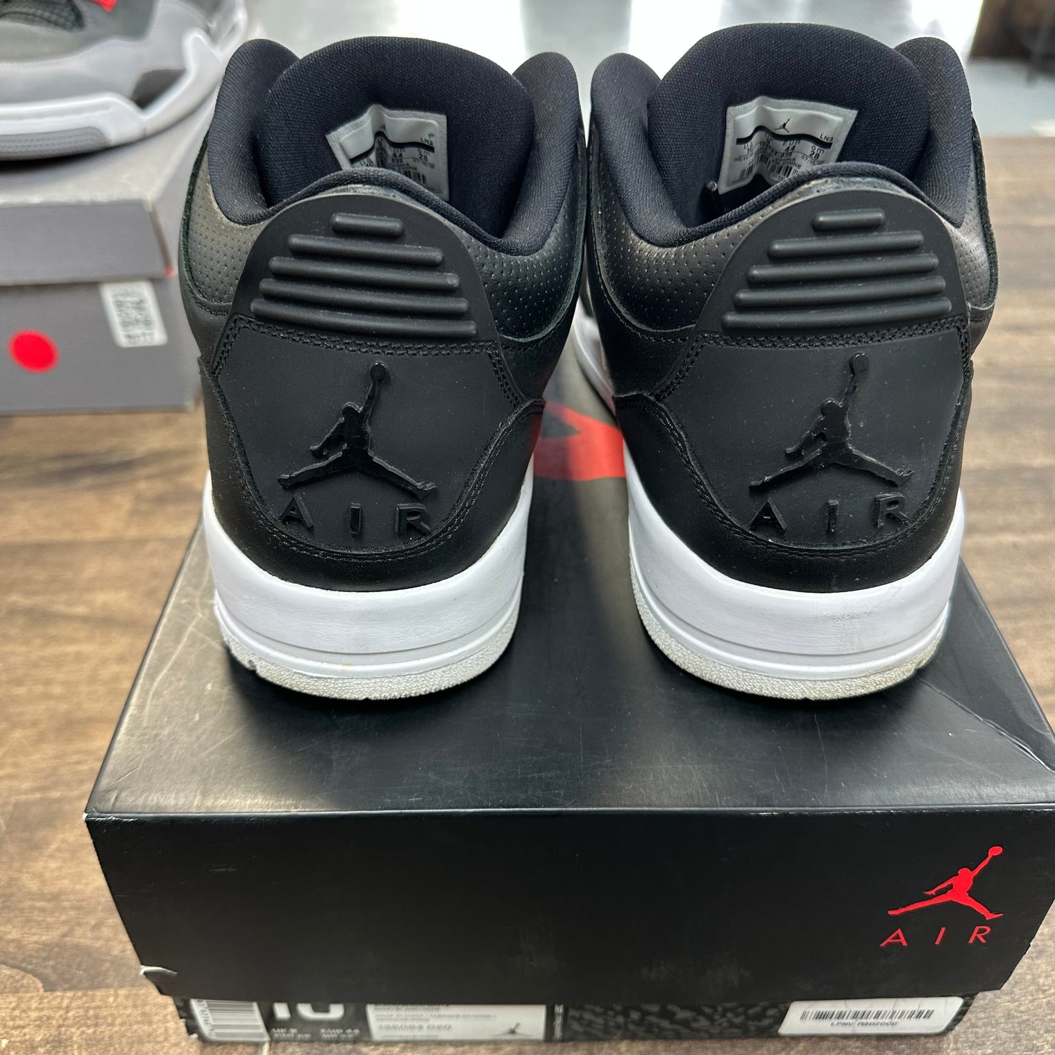 Cyber Monday Jordan 3 (USED)