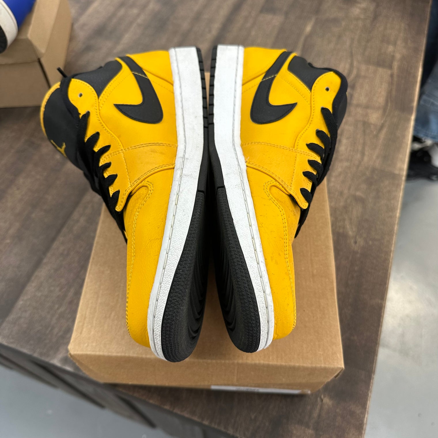 University Gold Jordan 1 Low (USED, No Box)