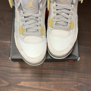 Jordan 4 Retro SE Craft Photon Dust (GS) - Image 3