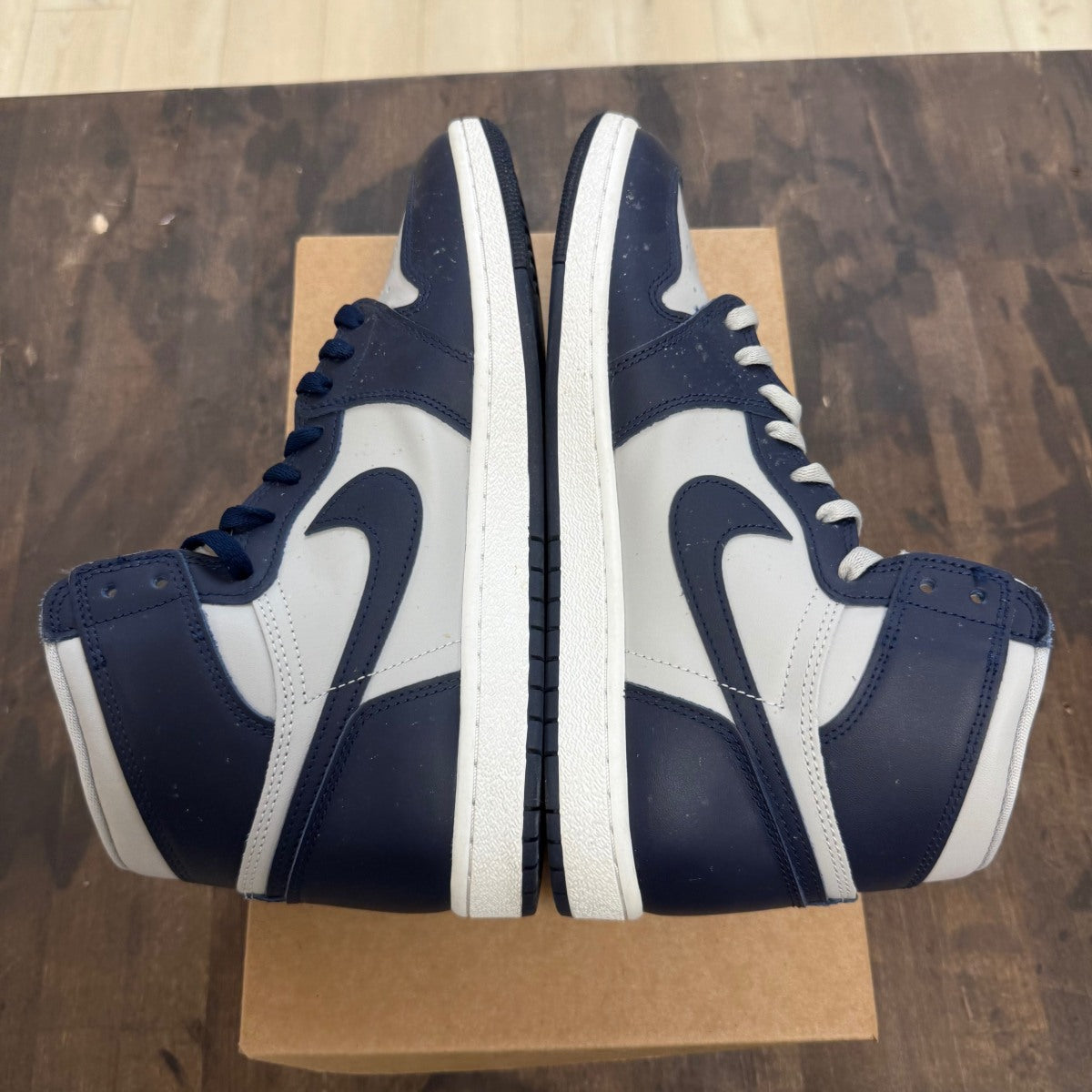 Jordan 1 Retro High '85 Georgetown Size 10.5 (Pre-Owned) - Image 4