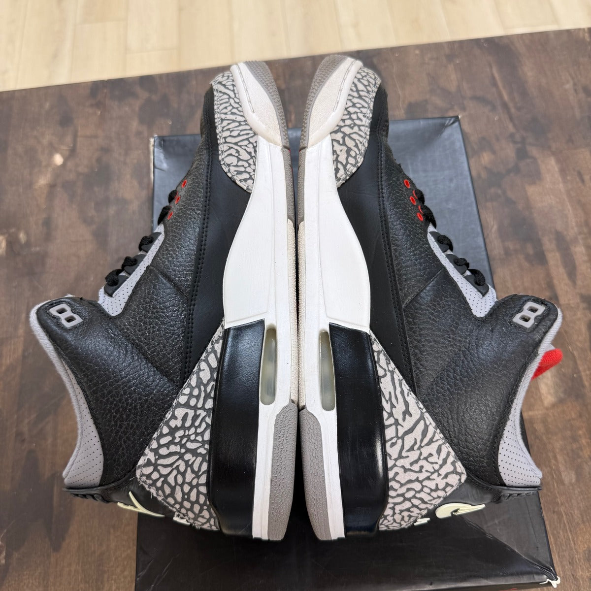 Jordan 3 Retro Black Cement (2018) Size 11 (Pre-Owned)