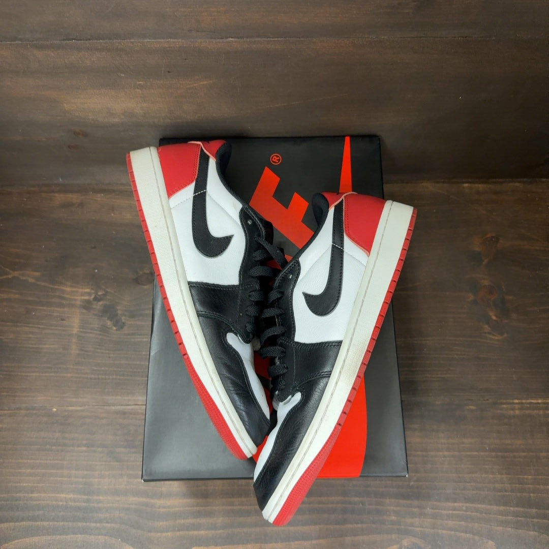 Jordan 1 Retro Low OG Black Toe (2023) Size 10.5 (Pre-Owned)