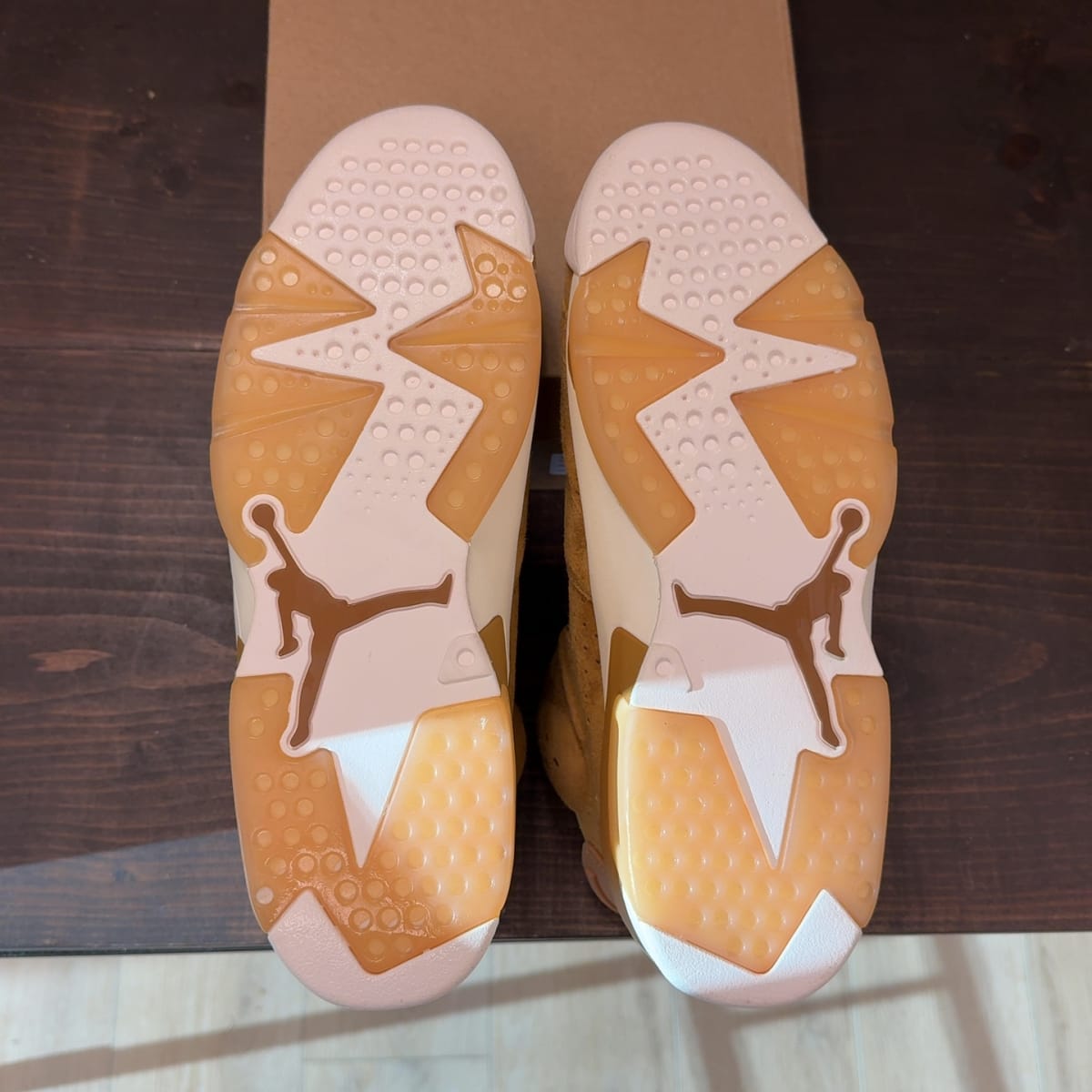 Jordan 6 Retro Wheat Size 12 (Pre-Owned) - aux