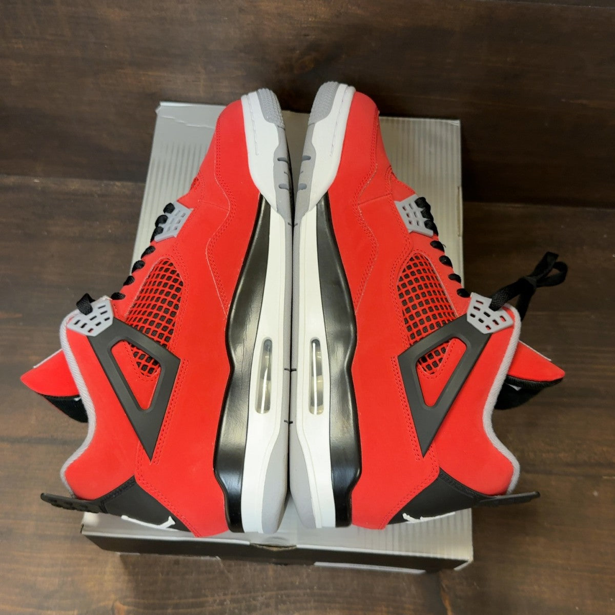 Jordan 4 Retro Toro Bravo (2026) - Image 7