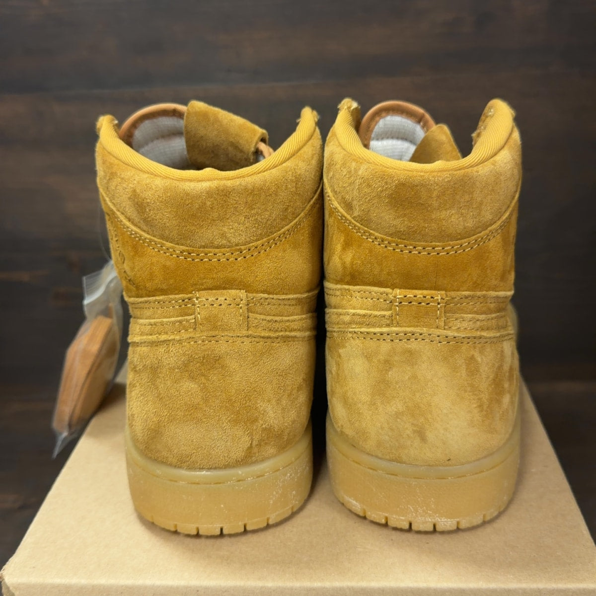 Jordan 1 Retro High Wheat Size 9.5 - Image 4