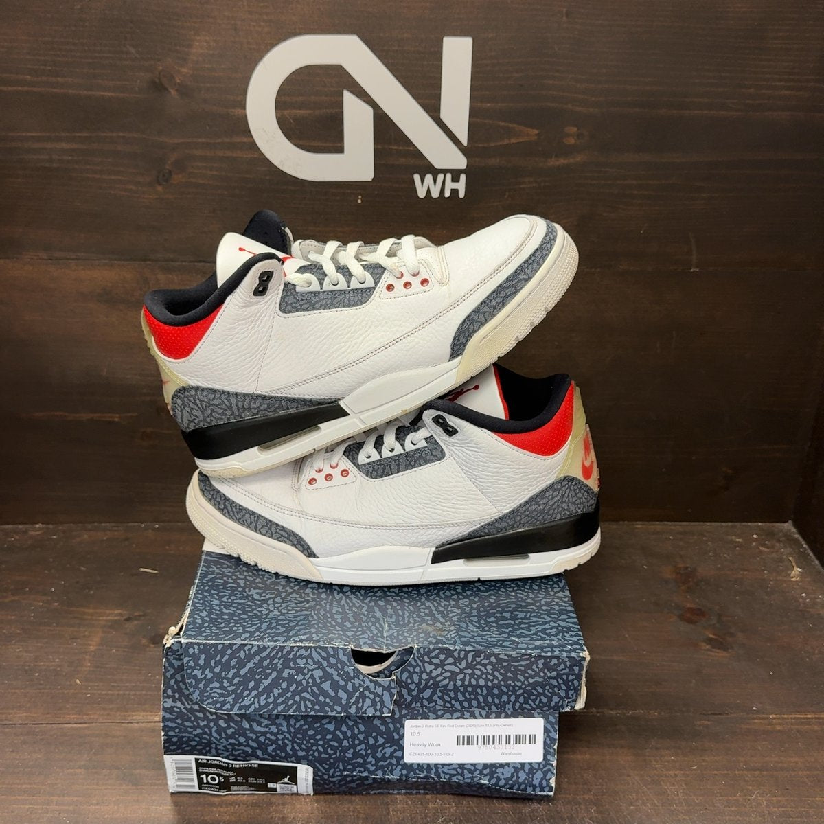 Jordan 3 Retro SE Fire Red Denim (2020) Size 10.5 (Pre-Owned) - front