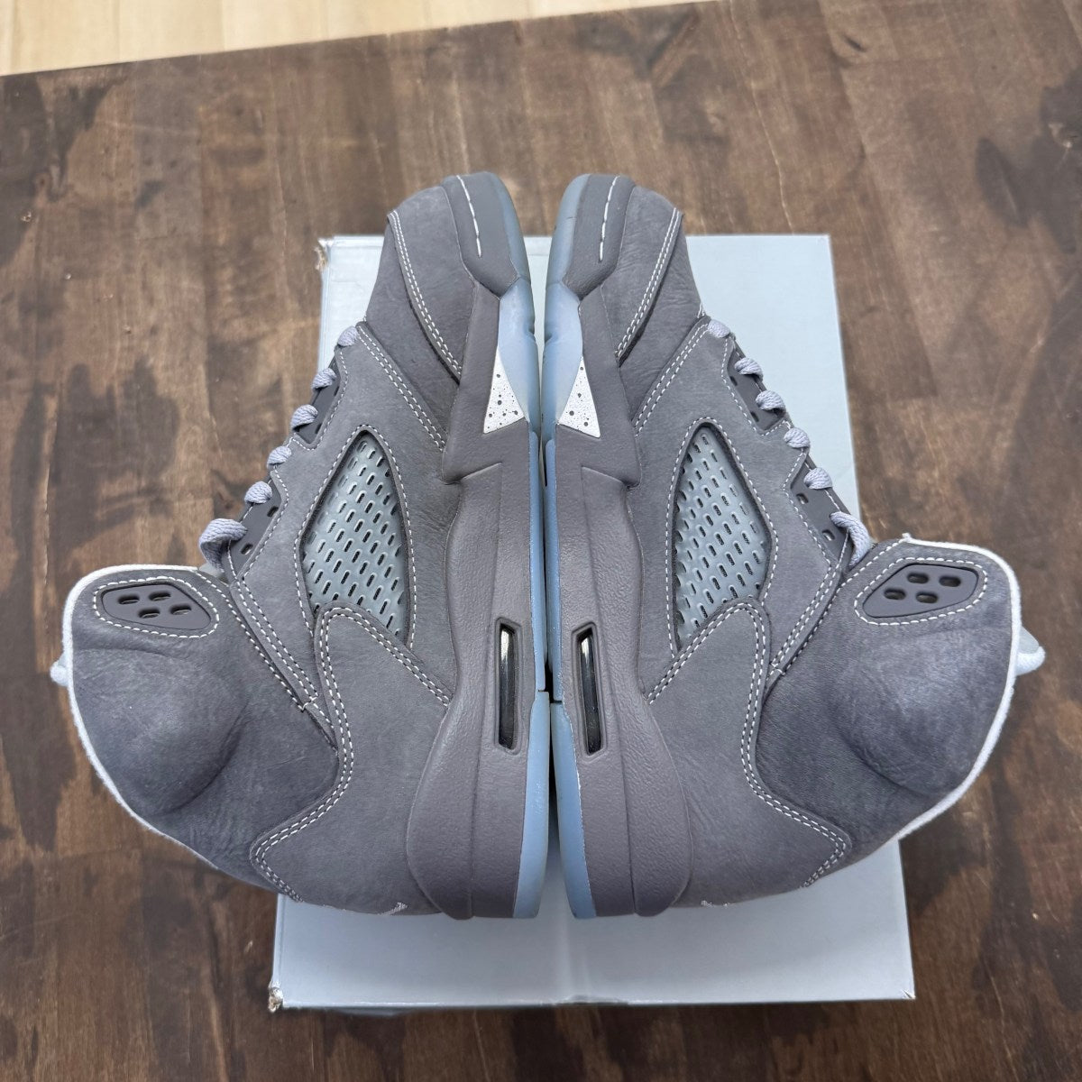 Jordan 5 Retro Wolf Grey (2026) (GS) - Image 4