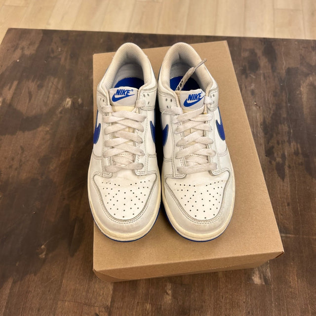 Nike Dunk Low Summit White Hyper Royal (GS) Size 5Y (Pre-Owned) - Image 2