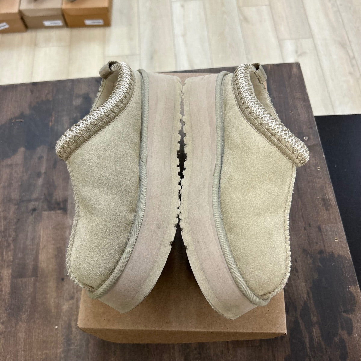 UGG Tazz Slipper Mustard Seed (Women's) Size 8 (Pre-Owned) - Image 3
