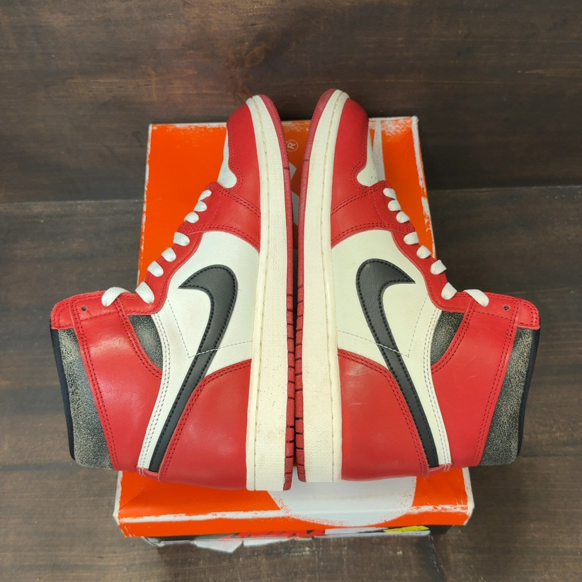 Jordan 1 Retro High OG Chicago Lost and Found - Image 6