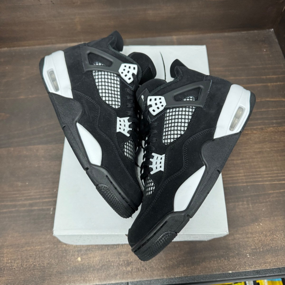 Jordan 4 Retro White Thunder - Image 3