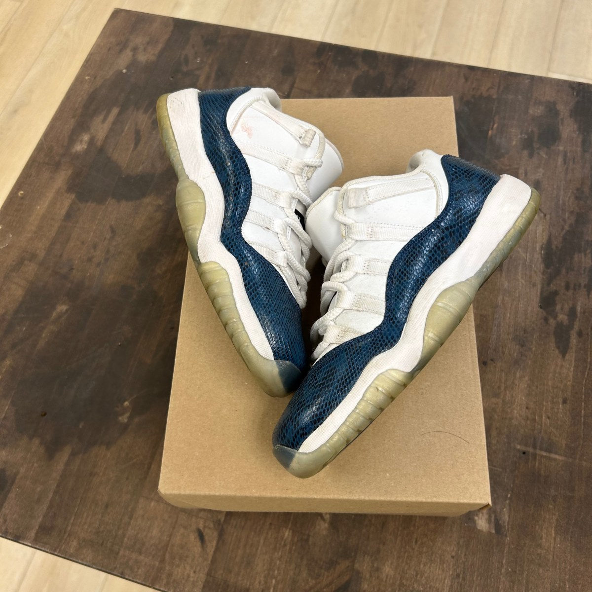 Jordan 11 Retro Low Snake Navy (2019) (GS) Size 6Y (Pre-Owned) - Image 1