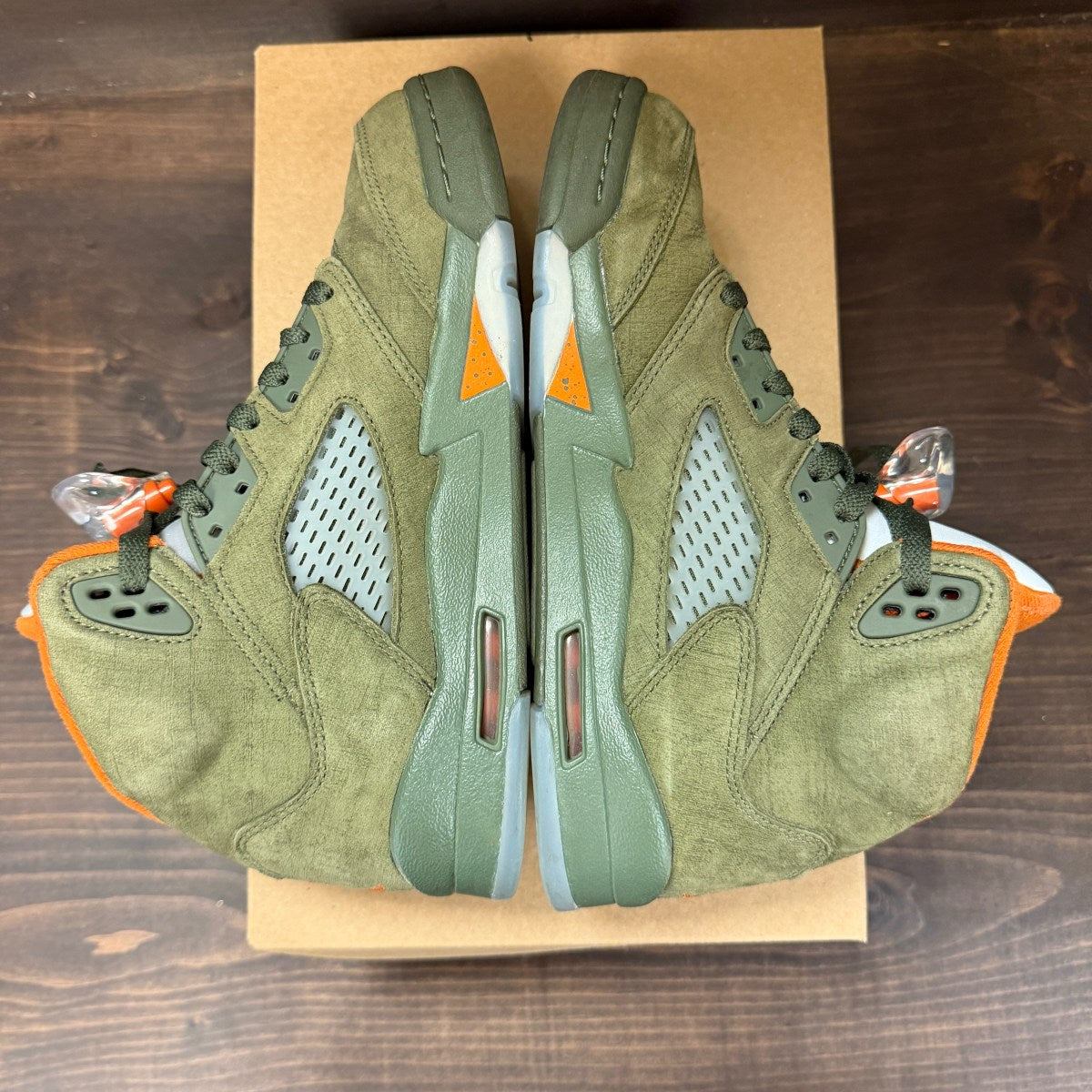 Jordan 5 Retro Olive (2024) (GS) Size 7Y (Pre-Owned) - Image 5