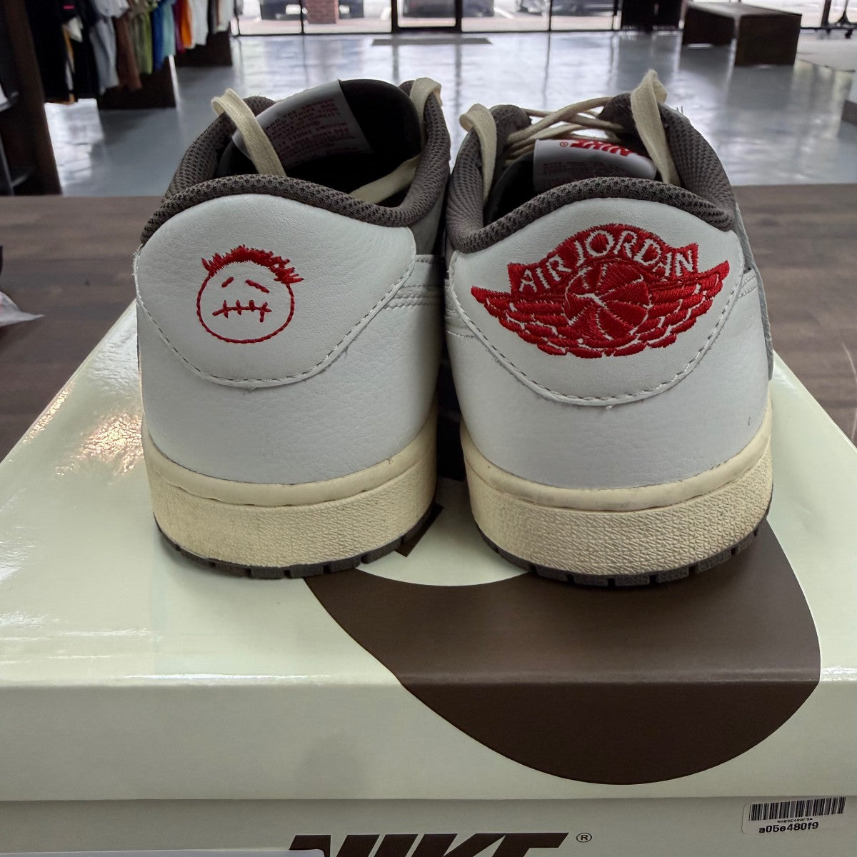 Jordan 1 Retro Low OG SP Travis Scott Reverse Mocha - Image 4
