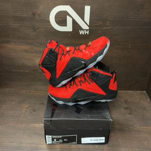 Nike LeBron 12 EXT King's Cloak Size 9 (Pre-Owned) - front