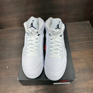 Jordan 5 Retro White Metallic (2026) - Image 3