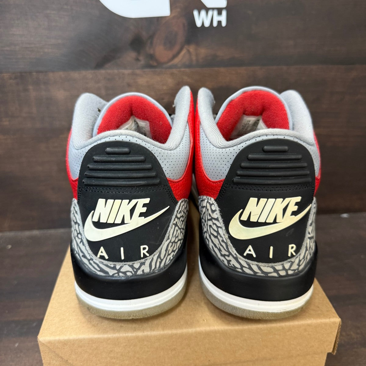 Jordan 3 Retro SE Unite Size 13 (Pre-Owned) - Image 3